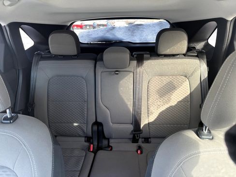 Used 2022 Ford Escape SE w/ SE Sport Appearance Package image 16