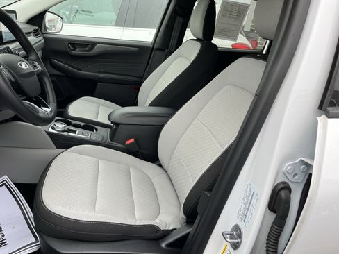 Used 2024 Ford Escape Active w/ Cold Weather Package image 33