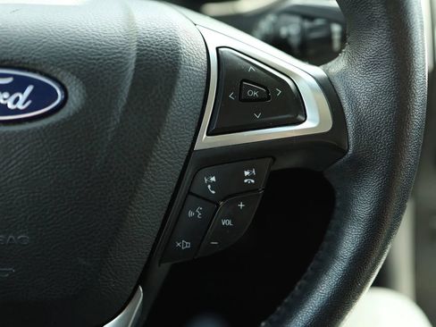 Used 2020 Ford Edge SEL FWD image 17