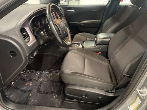 Used 2019 Dodge Charger SXT w/ Driver Confidence Group image 23