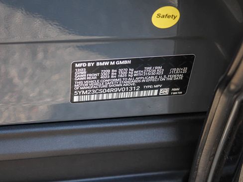 Certified 2024 BMW XM w/ M Driver's Package image 28