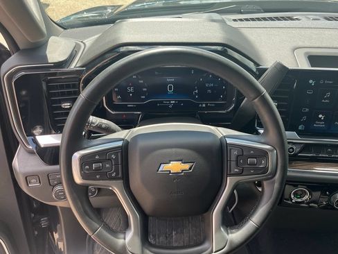 Used 2023 Chevrolet Silverado 1500 LT AWD/4WD image 21