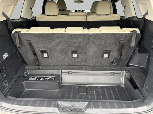 Used 2019 Subaru Ascent Limited image 11