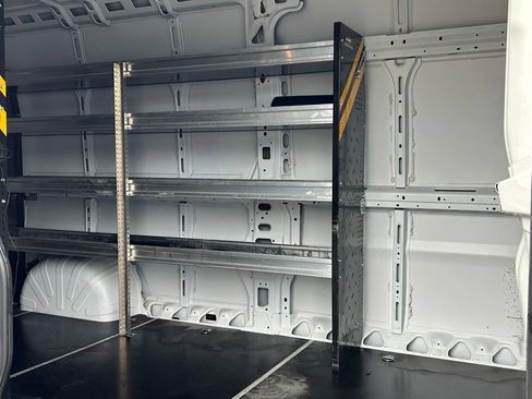 Used 2024 RAM ProMaster 2500 FWD image 12