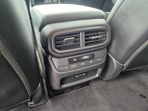 Used 2025 Honda Pilot EX-L image 16