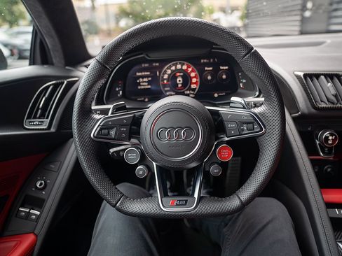 Used 2018 Audi R8 V10 plus AWD/4WD image 6