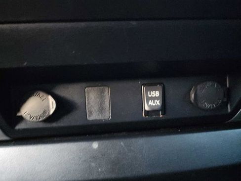 Used 2016 Toyota Tundra SR5 image 26