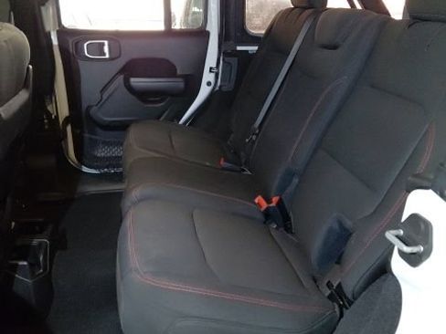 Used 2023 Jeep Wrangler Unlimited Rubicon AWD/4WD image 6