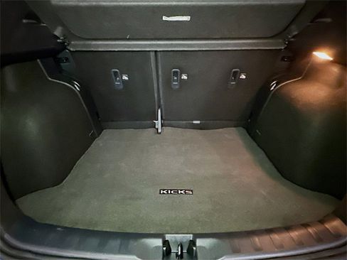Used 2023 Nissan Kicks SR w/ SR Premium Package image 20