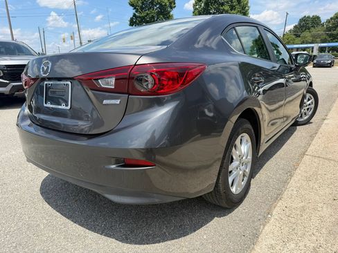 Used 2017 MAZDA MAZDA3 Sport w/ Preferred Equipment Package FWD image 5