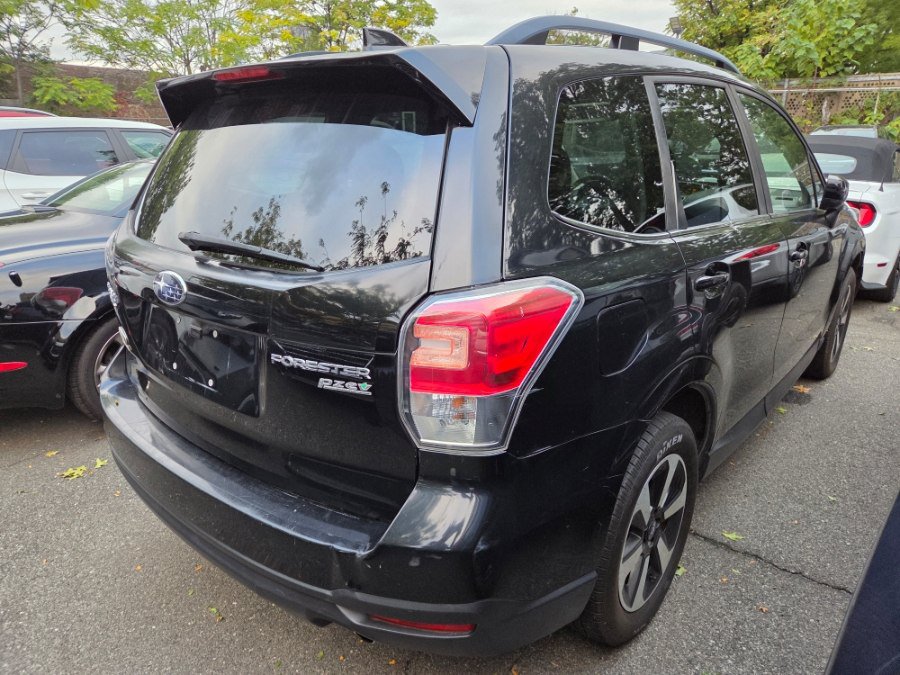Used 2017 Subaru Forester 2.5i Limited AWD/4WD image 6