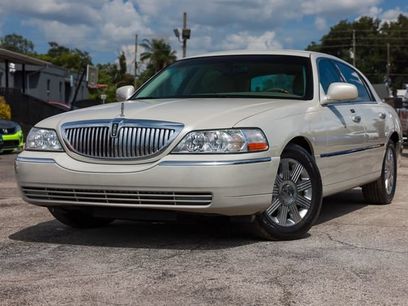 Used 2004 Lincoln Town Car Ultimate