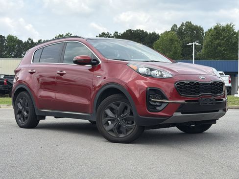 Used 2020 Kia Sportage S w/ S Premium Package AWD/4WD image 3