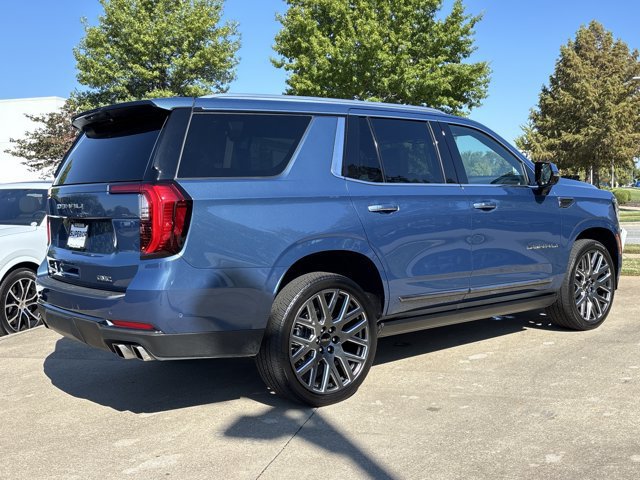 Used 2026 GMC Yukon Denali Ultimate AWD/4WD image 3