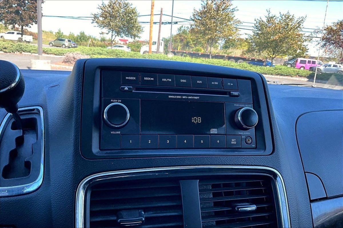 Used 2016 Dodge Grand Caravan SE w/ Quick Order Package 29E SE FWD image 27