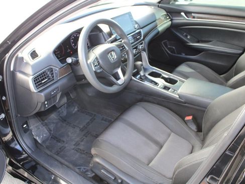 Used 2018 Honda Accord EX image 14