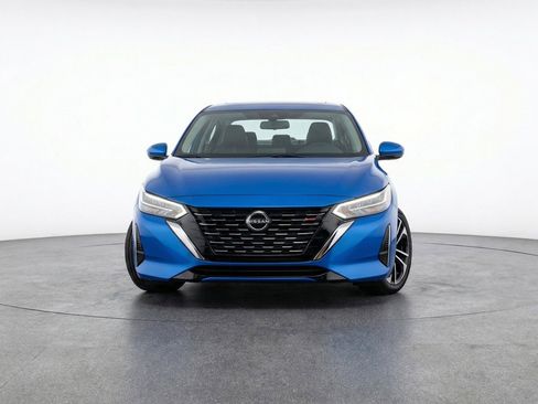 Used 2025 Nissan Sentra SV image 2