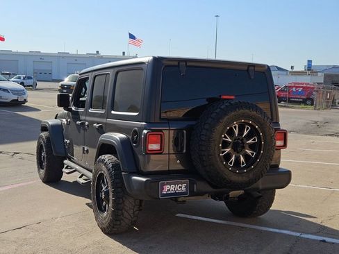 Used 2018 Jeep Wrangler Unlimited Sport S image 7
