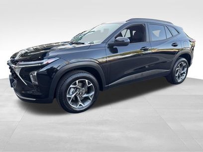 Certified 2025 Chevrolet Trax LT w/ Driver Confidence Package