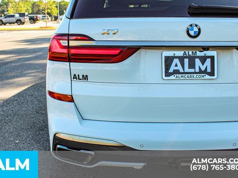 Used 2022 BMW X7 M50i w/ Dynamic Handling Package AWD/4WD image 13