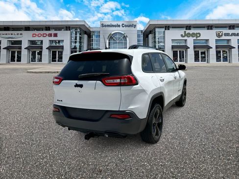 Used 2018 Jeep Cherokee Limited w/ High Altitude Package AWD/4WD image 8