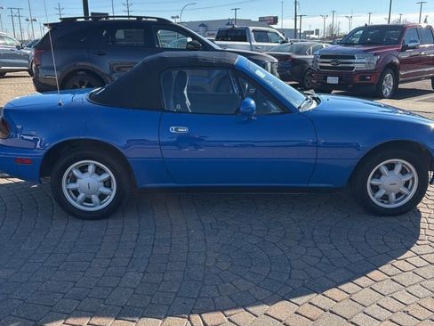 Used 1991 MAZDA MX-5 Miata image 4