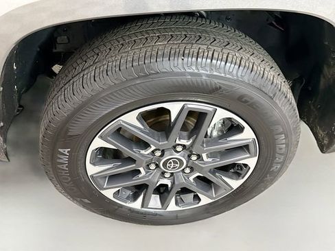 Used 2024 Toyota Tundra Limited image 32