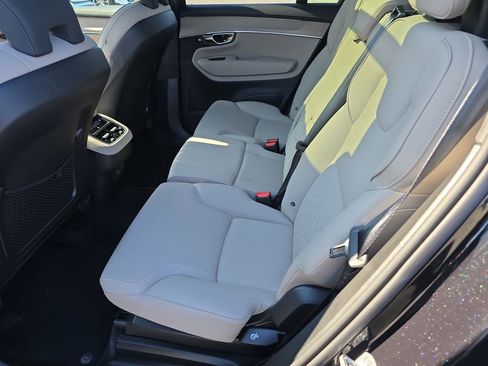 Certified 2025 Volvo XC90 B6 Plus image 10