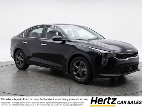 Used 2025 Kia K4 LXS image 1