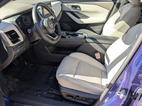 Used 2022 Nissan Rogue SV FWD image 15