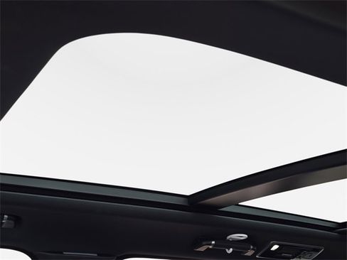 Used 2019 Land Rover Range Rover HSE image 32