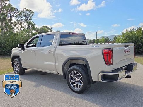 New 2026 GMC Sierra 1500 SLE AWD/4WD image 3