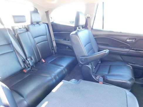 Used 2022 Honda Pilot Touring image 5