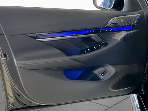 New 2027 BMW M5 Touring AWD/4WD image 10