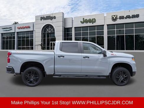 Used 2024 Chevrolet Silverado 1500 Custom Trail Boss AWD/4WD image 2