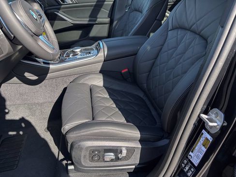 New 2026 BMW X5 xDrive40i w/ M Sport Package AWD/4WD image 15