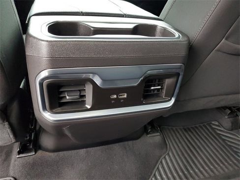 Used 2023 GMC Sierra 1500 Elevation image 17