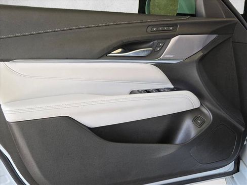 Used 2022 Cadillac CT4 Premium Luxury RWD image 10