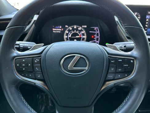 Used 2020 Lexus ES 350 w/ Premium Package FWD image 18