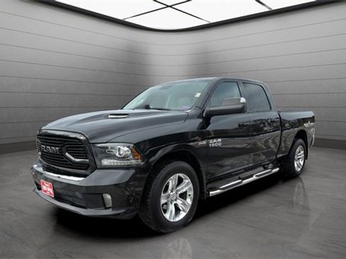 Used 2018 RAM 1500 Sport image 5