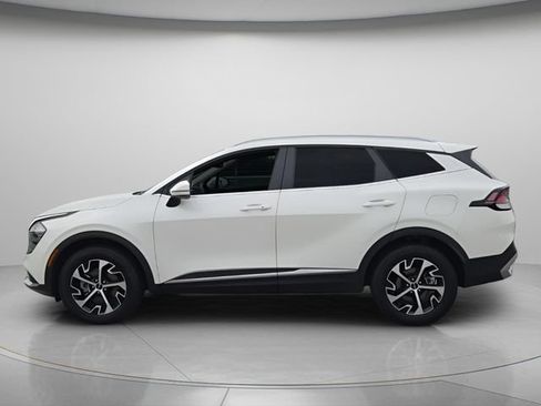 Used 2023 Kia Sportage EX AWD/4WD image 3