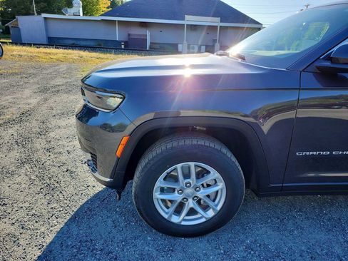 New 2025 Jeep Grand Cherokee L Laredo image 10