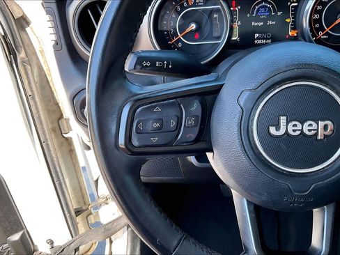 Used 2018 Jeep Wrangler Unlimited Sport S AWD/4WD image 22