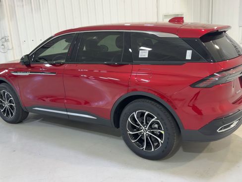 New 2026 Lincoln Nautilus Premier AWD/4WD image 7