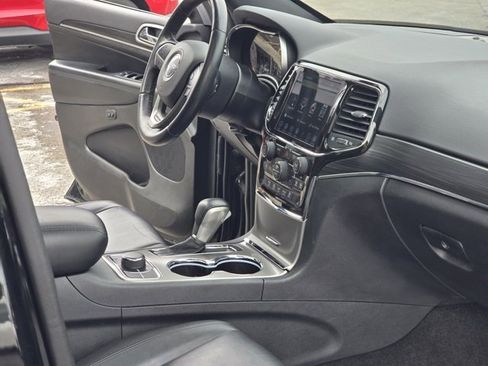 Used 2022 Jeep Grand Cherokee Limited w/ Trailer Tow Group IV image 34