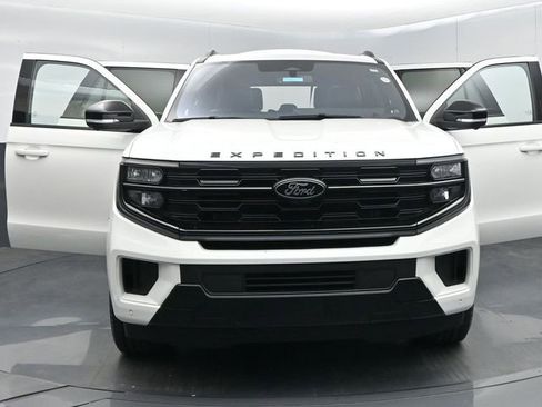 Certified 2025 Ford Expedition Platinum w/ Stealth Appearance Package AWD/4WD image 67