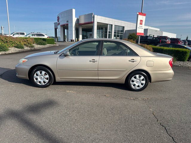 Used 2003 Toyota Camry LE w/ Preferred Accessory Pkg FWD image 2