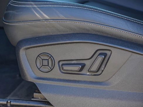 Used 2023 Audi Q8 Prestige w/ Prestige Package image 23