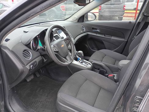 Used 2015 Chevrolet Cruze LT image 9