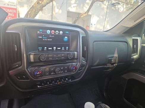 Used 2019 Chevrolet Silverado 2500 LT w/ LT Convenience Package image 10